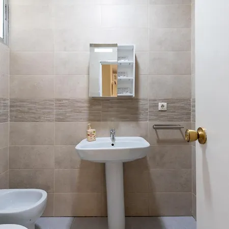 Apartamento Familiar Maria Auxiliadora Sevilla Exterior foto