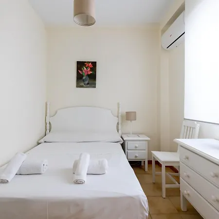 Apartamento Familiar Maria Auxiliadora Sevilla Exterior foto